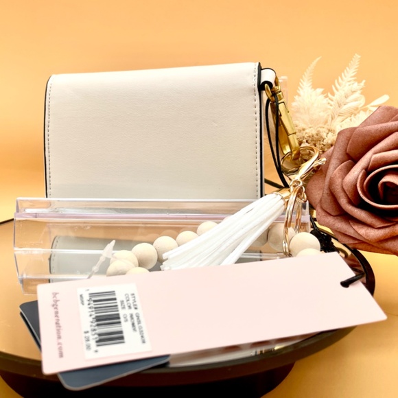 BCBGeneration Small Card Wallet with Beaded Bracelet, Cream NWT - Picture 2 of 9